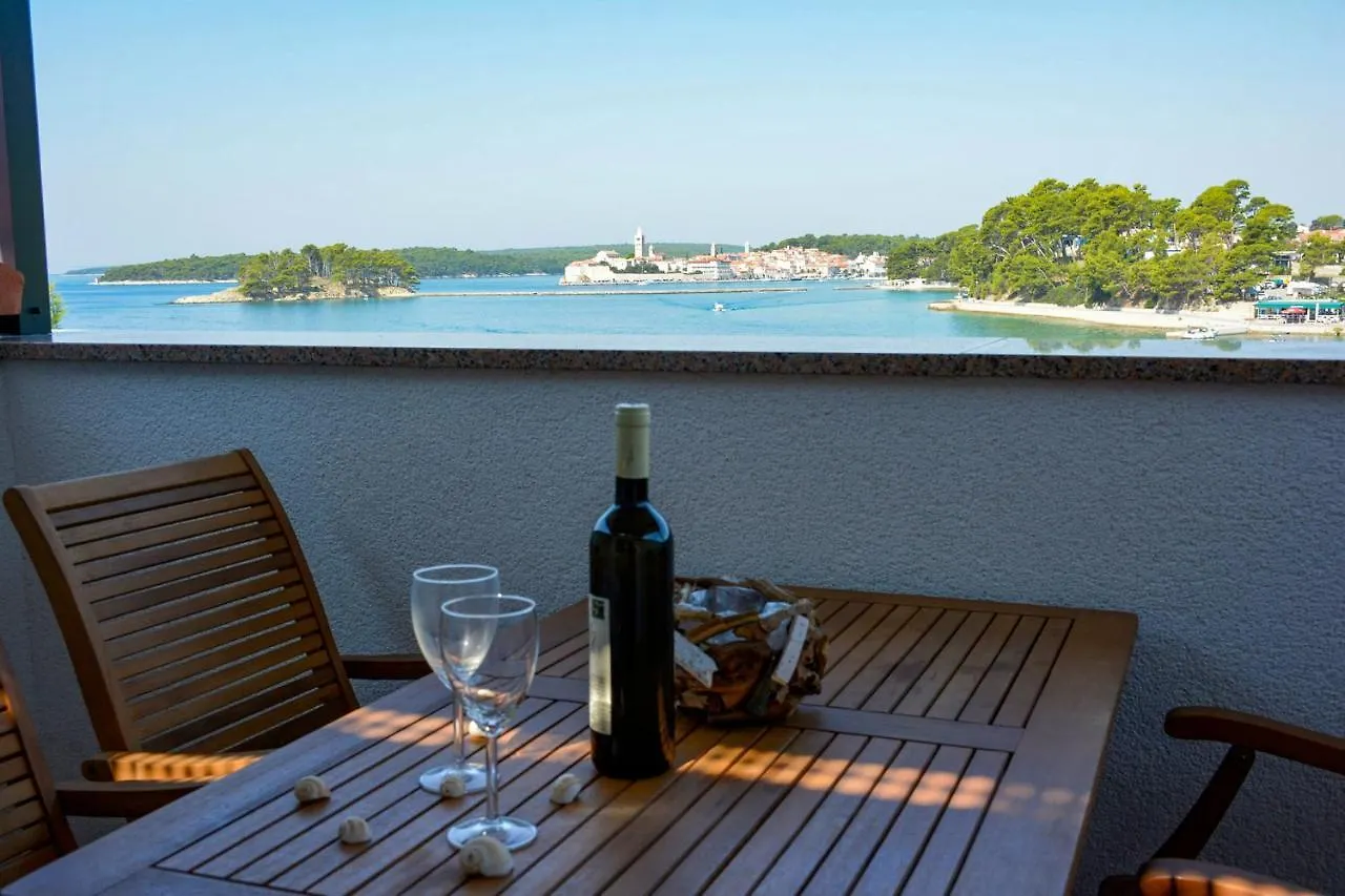 Apartment 10 In Villa Petrac Banjol