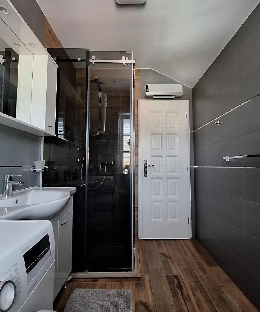 Apartment 10 In Villa Petrac Banjol